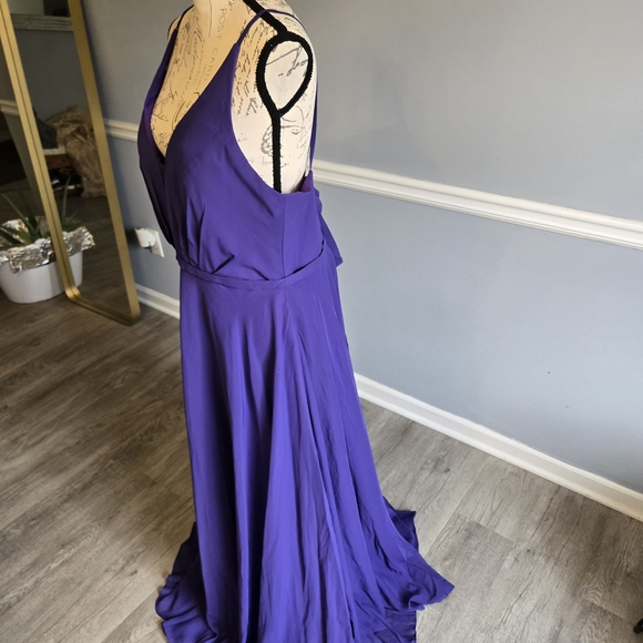 Elegant Purple Evening Gown - Picture 3 of 8